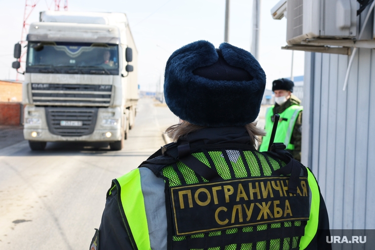 Российско-казахстанская граница. Курган, кпп, пограничная зона, пограничники, граница казахстана
