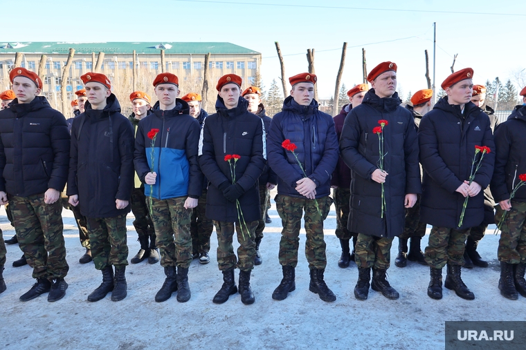 В церемонии открытия мемориальной доски также приняли участие студенты техникума
