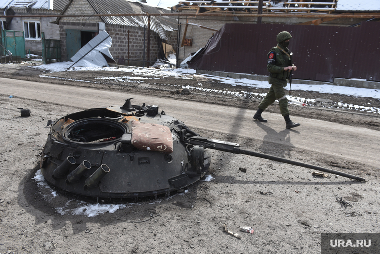 Волноваха после освобождения. ДНР, Волноваха, армия, днр, башня, военный патруль, зачистка, фронт, боевые действия, танк, всу, линия соприкосновения, комендатура, волноваха, z войска, разбитая техника, армия днр, солдат днр, армия украины, попадание