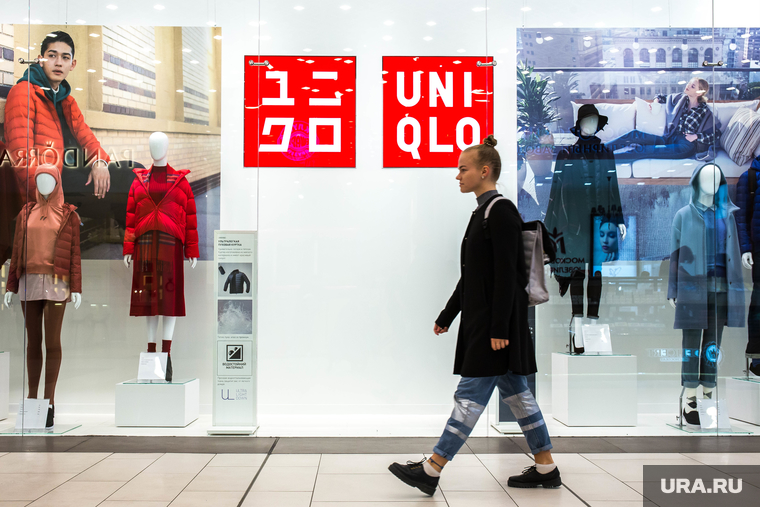 Очереди в магазине UNIQLO в Меге. Екатеринбург, бутик, uniqlo, юникло