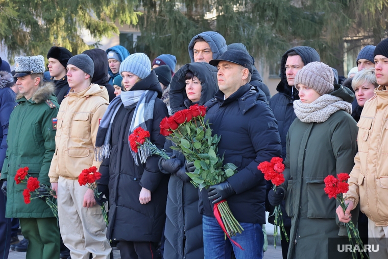 На 80-летие победы советских солдат под Сталинградом собрались представители курганской власти