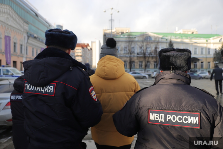 Антивоенная акция протеста. Екатеринбург

, задержание актививстов, митинг против войны