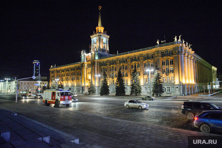 Новая подсветка на здании администрации Екатеринбурга, фото, видео