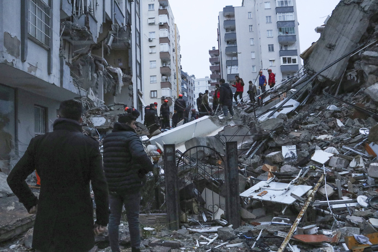 Землетрясение в Турции ощущалось в 16 странах, передает геологическая служба США