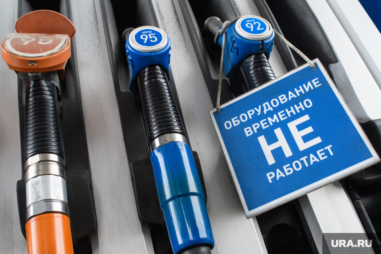Участники ралли "Шелковый путь" на АЗС Газпромнефти. Екатеринбург, азс газпромнефть, топливо, заправочный пистолет, оборудование временно не работает