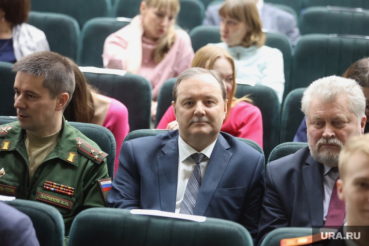 (слева направо) Айрат Зарипов, Олег Седельников, Виктор Зырянов