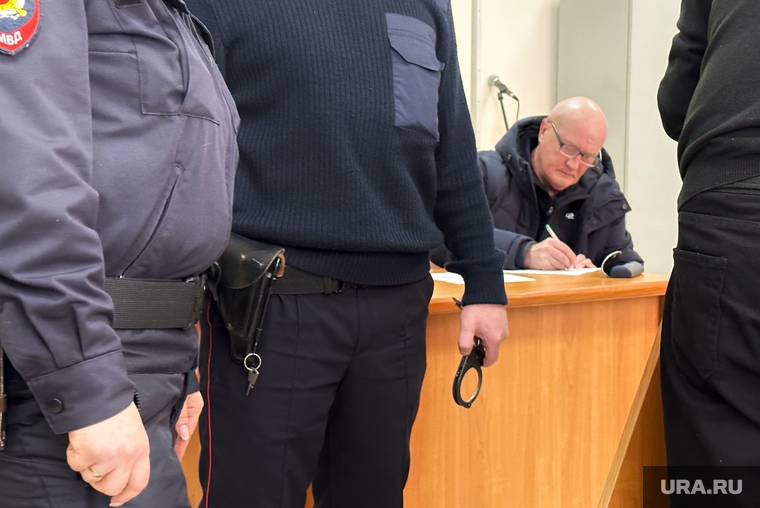 Экс-руководителя взяли под стражу в зале суда после оглашения приговора