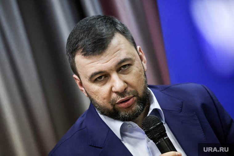 Денис Пушилин на встрече с журналистами в посольстве ДНР. Москва, пушилин денис