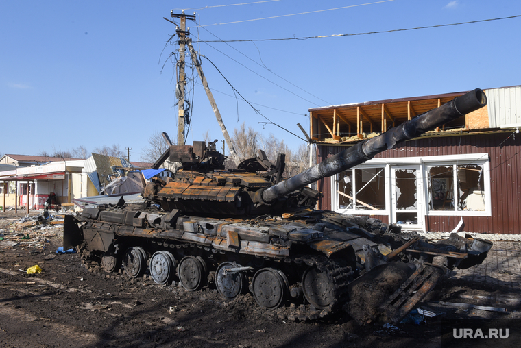 Ситуация в Волновахе после частичного освобождения. ДНР, военная техника, армия, военные, пожарище, руины, днр, разрушения, зачистка, последствия взрыва, танк, всу, последствия обстрела, волноваха, z войска, разбитая техника