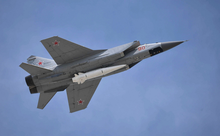 В мире нет средств ПВО, чтобы сбить российские ракеты «Кинжал», отметил Юрий Чмутин