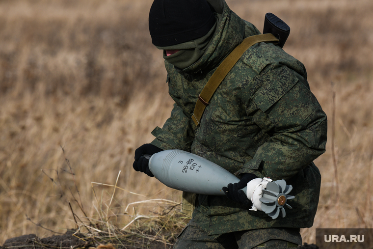 Тренировочные стрельбы мобилизованных с Центрального военного округа на полигоне Еланский. Свердловская область, минометный снаряд, артиллерийская мина, подготовка мобилизованных, сбойка