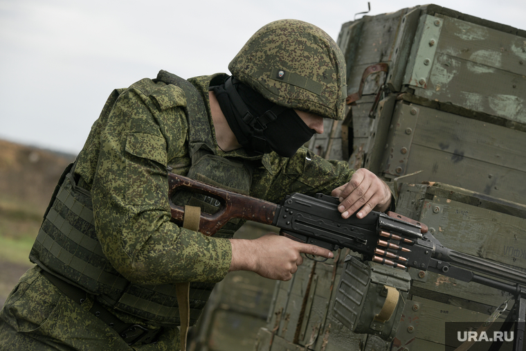 Мобилизованные резервисты на полигоне в Донецкой области. ДНР