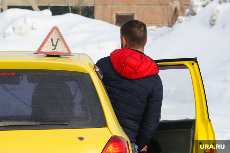 Автодром. Курган, автодром, учебный автомобиль, автошкола, знак у, учебная машина, обучение вождению, обучение вождение, автоинструктор