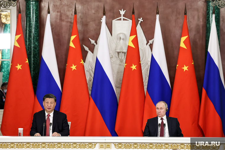 Президент России Владимир Путин и председатель КНР Си Цзинь Пин на встрече во время совместного заявления в Кремле. Москва, путин владимир