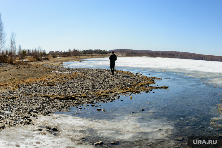 Министерство экологии провело рейд по территориям баз отдыха и туристических зон. Челябинск, озеро увильды, весна, лед