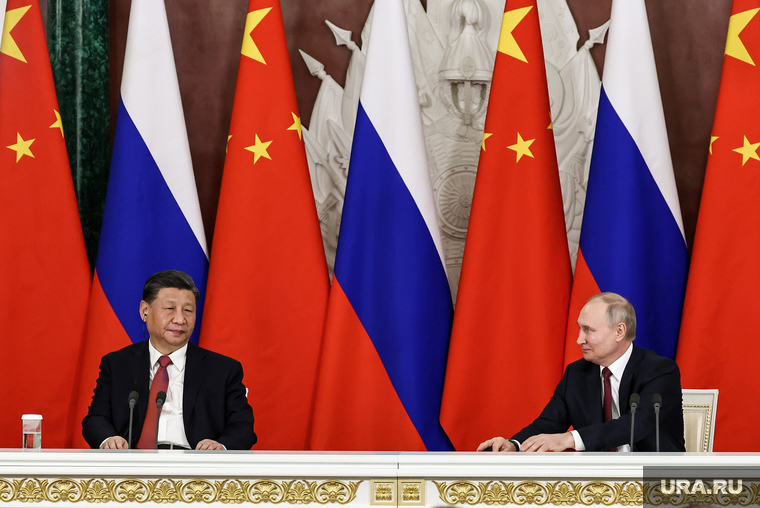 Президент России Владимир Путин и председатель КНР Си Цзинь Пин на встрече во время совместного заявления в Кремле. Москва, си цзиньпин, путин владимир