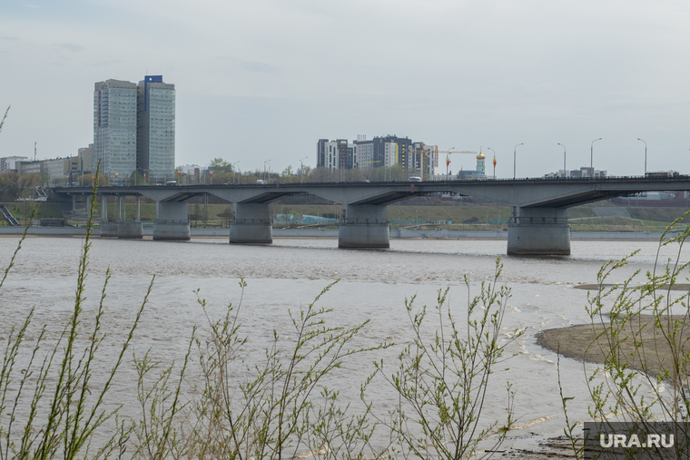 Река Кама. Пермь, река кама, весна, пермь, коммунальный мост