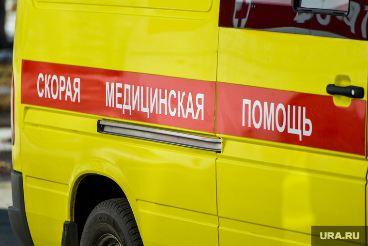Смотр готовности сил и средств к действиям в условиях возможных чрезвычайных ситуаций. Челябинск, реанимация, машина скорой помощи, скорая помощь