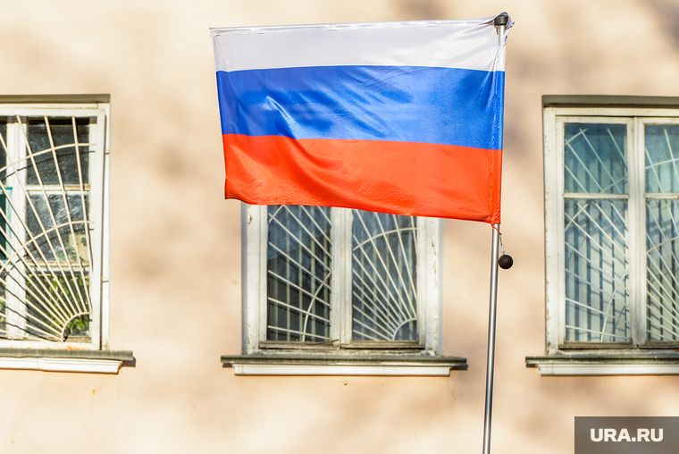 Отправка мобилизованных из Советского военкомата. Челябинск , флаг россии, мобилизация