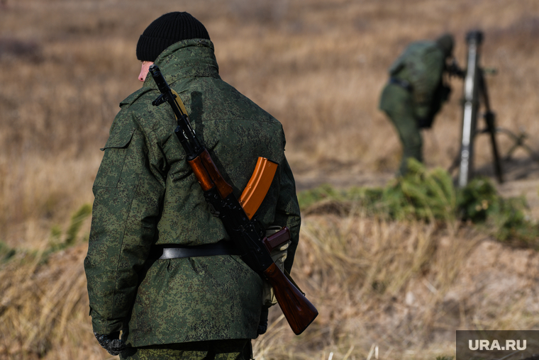 Тренировочные стрельбы мобилизованных с Центрального военного округа на полигоне Еланский. Свердловская область, военные, солдат, служба в армии, мобилизация, мобилизованные