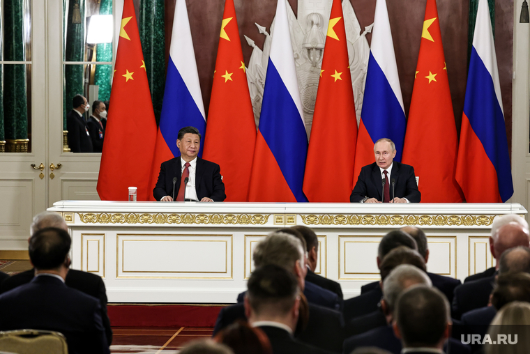 Президент России Владимир Путин и председатель КНР Си Цзинь Пин на встрече во время совместного заявления в Кремле. Москва, си цзиньпин, путин владимир