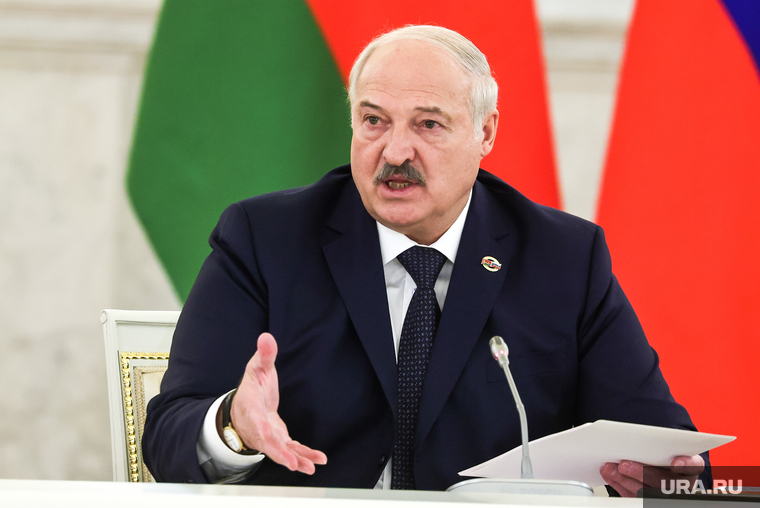 Владимир Путин и Александр Лукашенко на заседании высшего Госсовета союзного государства России и Белоруссии. Москва, лукашенко александр