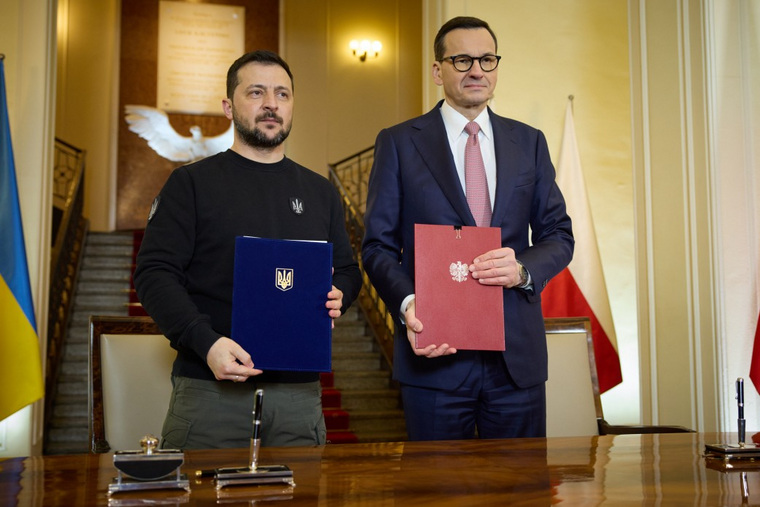 Владимир Зеленский согласился на сделку с Анджеем Дудой, пишет NPD