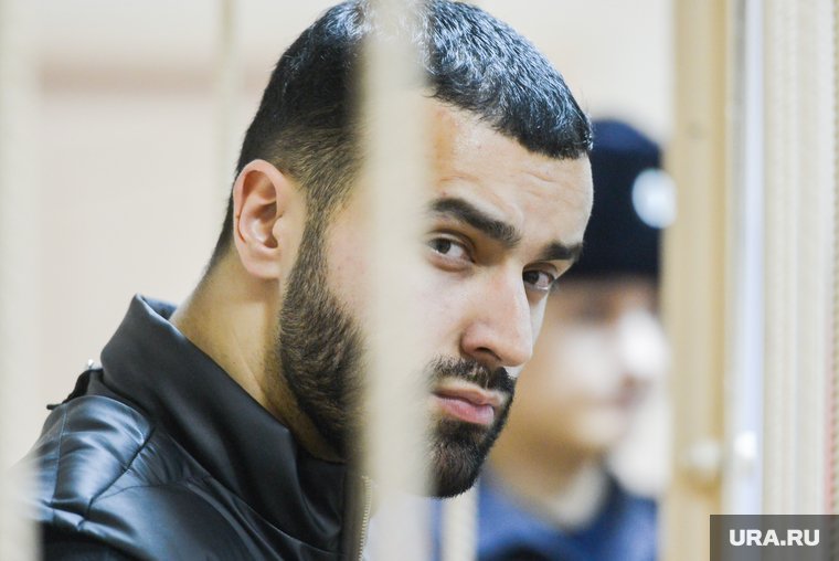 Мера пресечения блогер Альфреду Джавадову в суде центрального района. Челябинск, блогер, клетка, арест, джавадов альфред