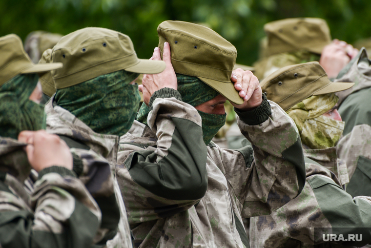 Отправка военнослужащих для участия в спецоперации. Челябинск, армия, военные, военнослужащие, бойцы, военная форма, солдат, вс рф, контрактники, добровольческий батальон, южноуралец