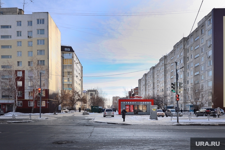 Виды города. Курган, улица Кравченко, улица Карла-Маркса