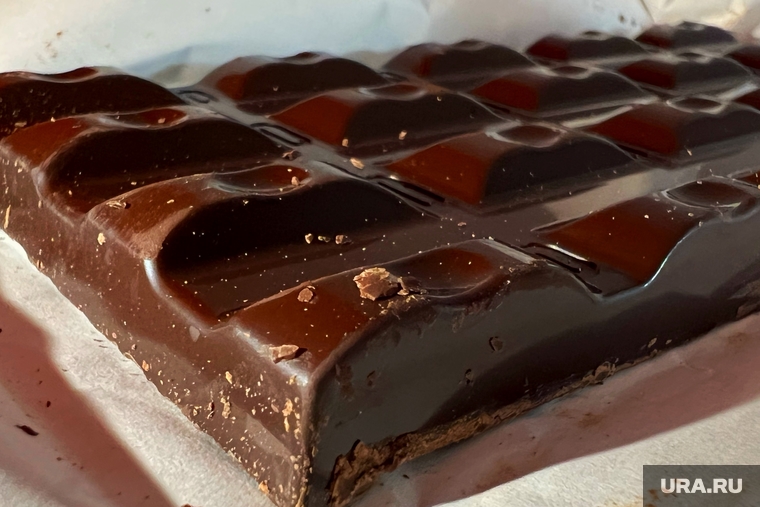 Шоколад. Курган, шоколад, плитка  шоколада