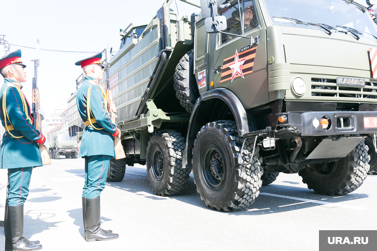 9 мая. Тюмень , парад 9 мая