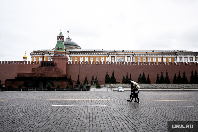 Москва во время объявленного режима самоизоляции. Москва, мавзолей, кремль, красная площадь, москва