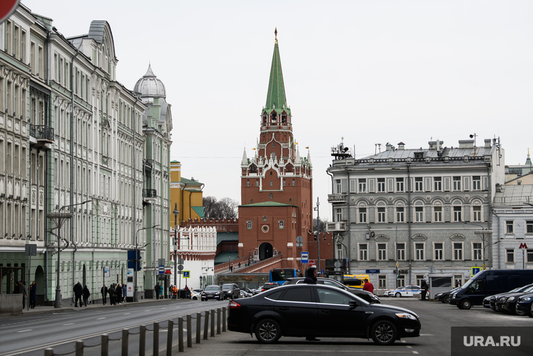 Виды Москвы, город москва, троицкая башня кремля, башни кремля, кремлевская башня, московский кремль