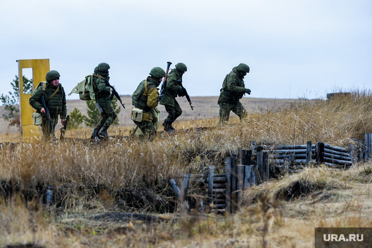 Боевое слаживание мобилизованных на Чебаркульском полигоне ЦВО. Челябинская область, учения, армия, военные, солдаты, оружие, вооружение, война, бойцы, боевые действия, полигон, сво, боевое слаживание, гранатометчики