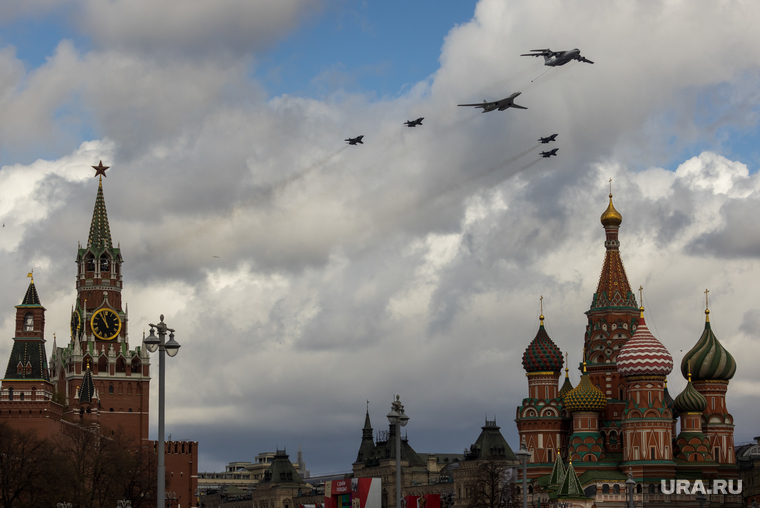 Репетиция воздушной части парада. Москва, военные, самолет, московский кремль, воздушный парад, пилотажная группа, воздушное звено