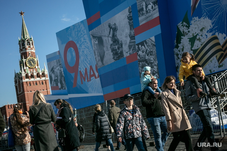 Красная площадь. Москва, семья, дети, день победы, город москва, 9 мая, красная площадь, спасская башня