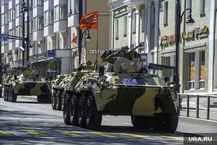 Часть современной техники после парада отправится в зону СВО