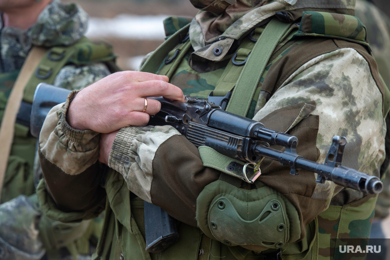 Военная подготовка к службе в зоне СВО. Центр Стрелец.Пермь, оружие, стрелки, автомат калашникова, спецназ, чвк, вс рф, сво, армия россии, штурмовики, военный