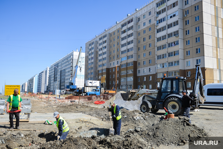 Новостройки. Челябинск, недвижимость, жилье, ипотека, чурилово, панельный дом, рабочие, благоустройство, новый микрорайон, квартиры, новостройка, панельное домостроение