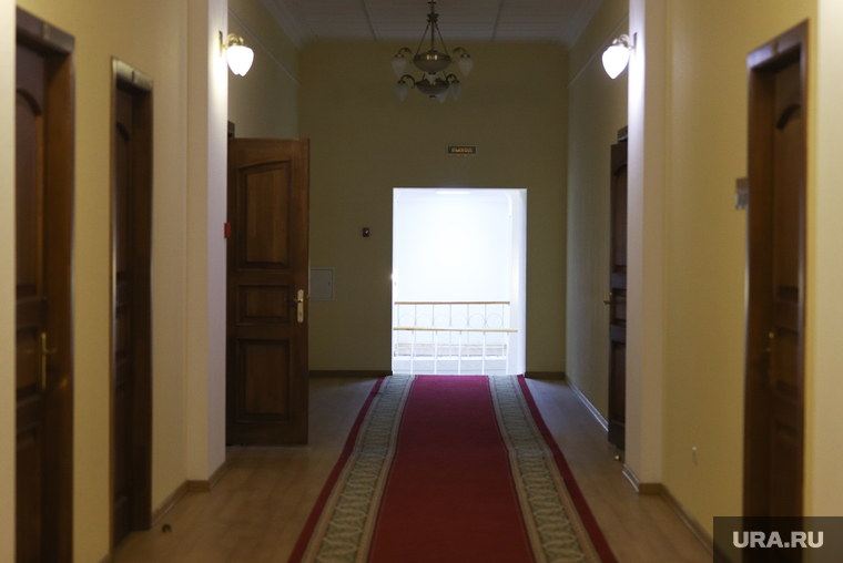 Межведомственная комиссия по вопросам демографии при правительстве Курганской области, пустой коридор, все ушли, коридор правительства