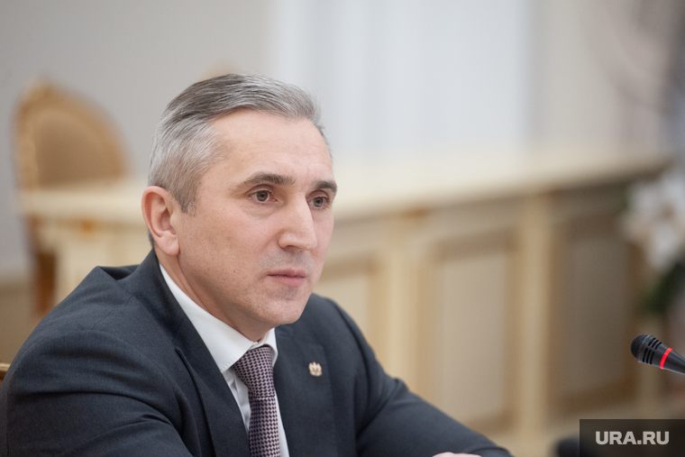 Пресс-кнференция губернатора тюменской области Александра Моора. Тюмень, моор александр