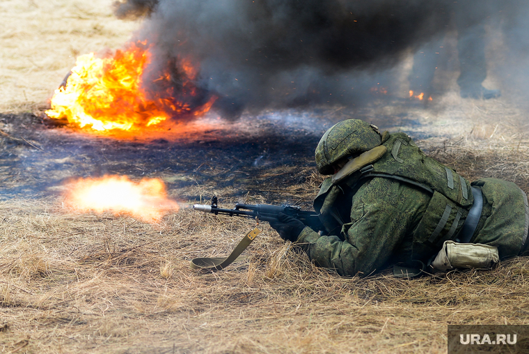 Боевое слаживание мобилизованных на Чебаркульском полигоне ЦВО. Челябинская область, учения, армия, военные, солдаты, оружие, вооружение, война, бойцы, боевые действия, полигон, сво, боевое слаживание, сбойка