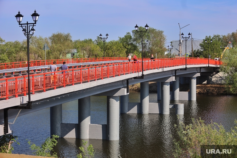 Отремонтированный курганский мост готовят к открытию