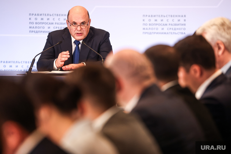 Премьер-министр России Михаил Мишустин во время своего посещения техно-парка "Калибр". Москва, мишустин михаил