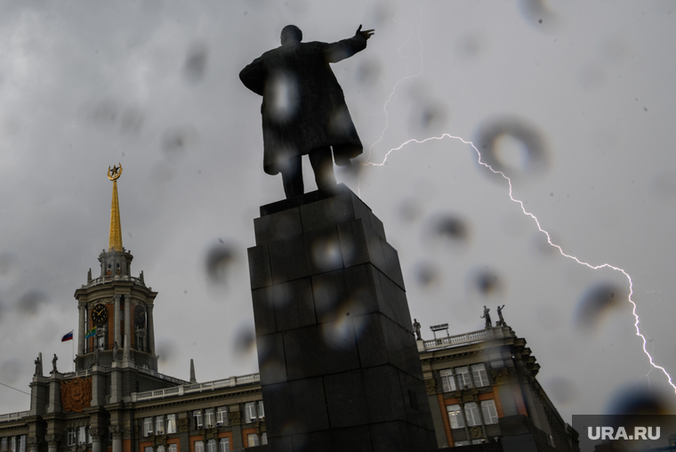 Гроза в Екатеринбурге, администрация екатеринбурга, молния, гроза, непогода, дождь, мэрия екатеринбурга