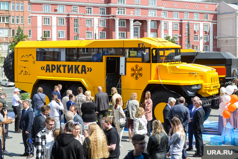 Наглядным примером сотрудничества ученых и промышленников стала презентация арктического автобуса