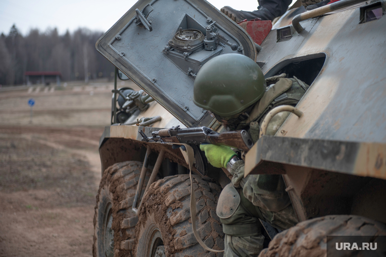 Военная подготовка к службе в зоне СВО. Центр Стрелец.Пермь, оружие, стрелки, спецназ, чвк, вс рф, сво, армия россии, штурмовики, военный, десант в бтр