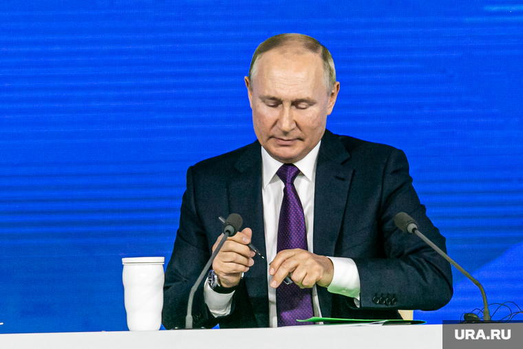Семнадцатая ежегодная пресс-конференция президента РФ. Москва, портрет, путин владимир