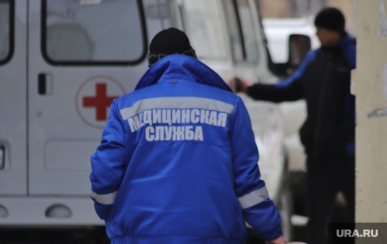 Разное. Курган, машина скорой помощи, медицинская служба, фельдшер на выезде